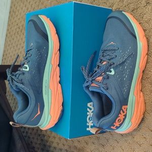 Hoke Women's Challenger ATR 6